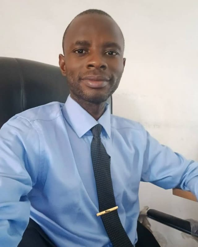 Portrait d'Issa Bamba, fondateur de MANAXIO.